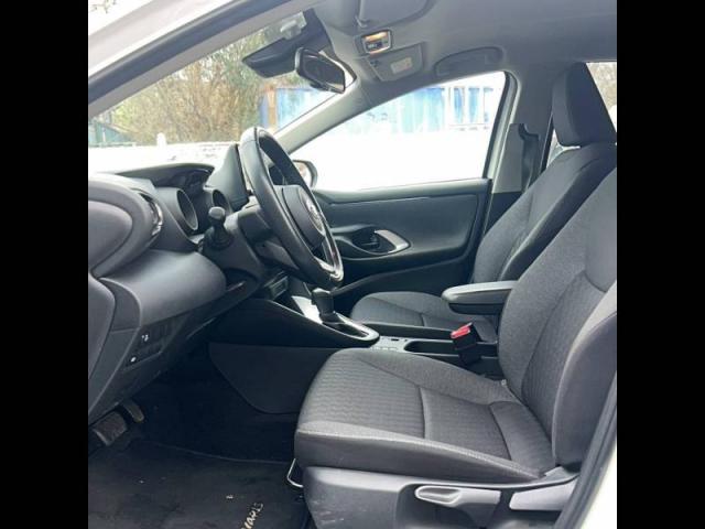 Toyota Yaris image 6