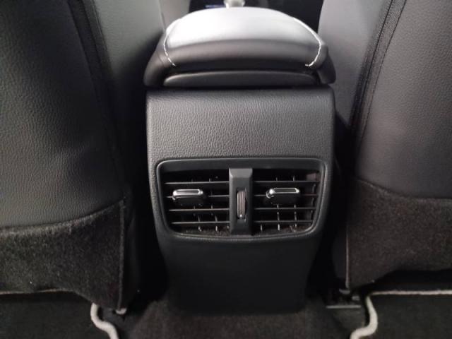 Toyota Corolla image 8