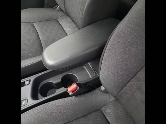 Toyota Yaris image 6