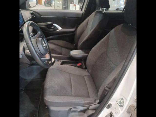 Toyota Yaris image 8