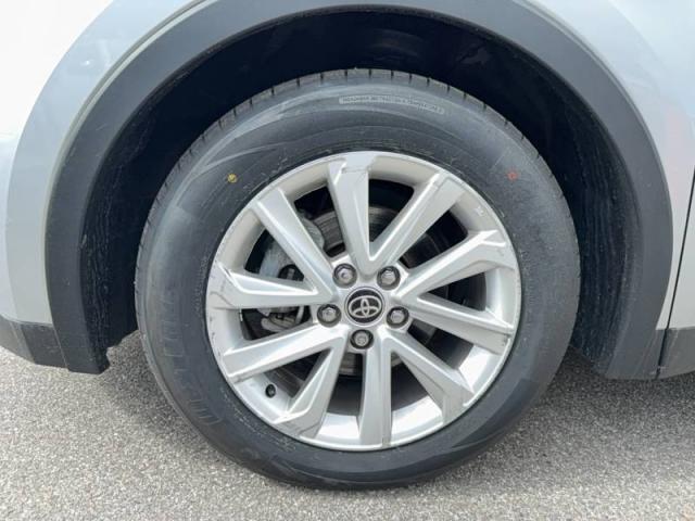 Toyota C-Hr image 1
