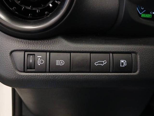 Toyota C-Hr image 6