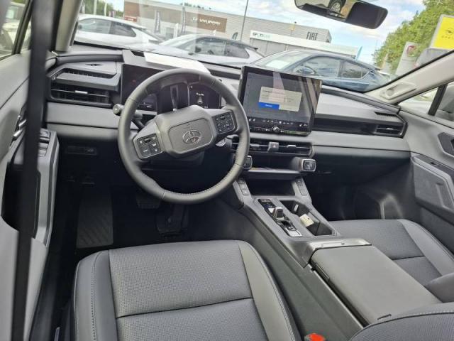 Toyota Rav4 image 2