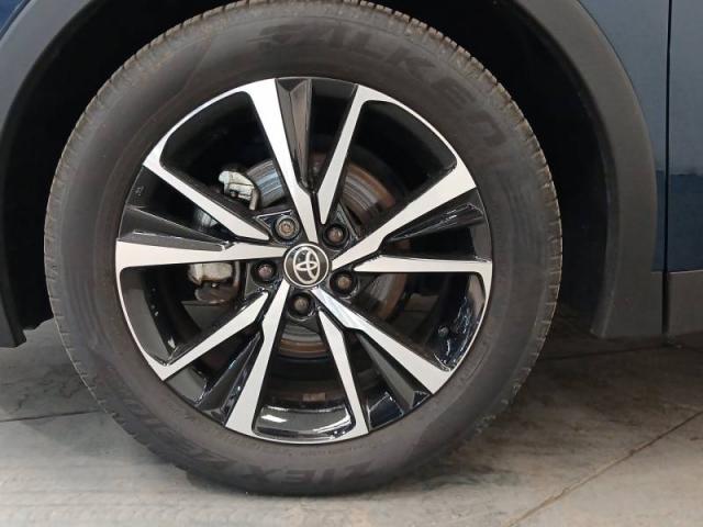Toyota C-Hr image 2