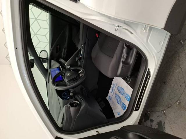 Toyota C-Hr image 4