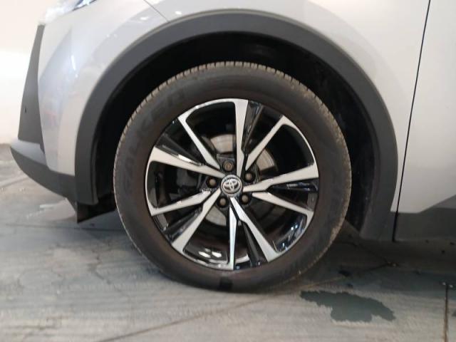 Toyota C-Hr image 7