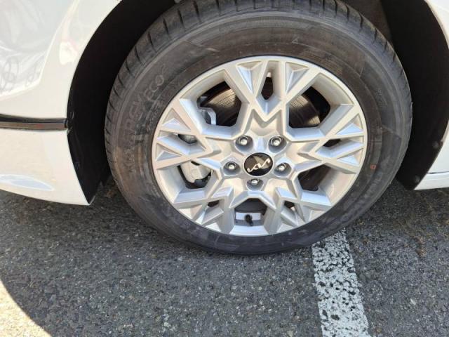 Kia Ceed image 9