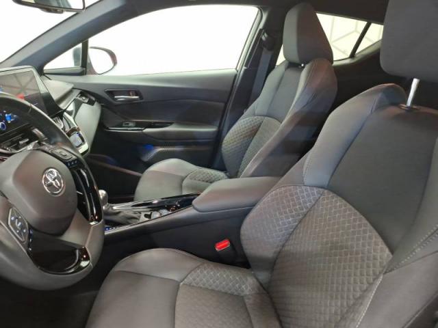 Toyota C-Hr image 6