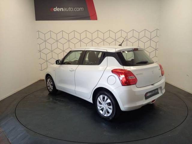 Suzuki Swift image 9