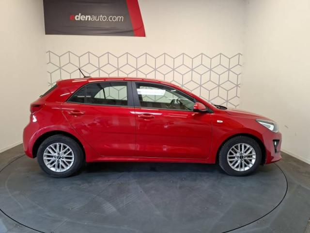 Kia Rio image 7