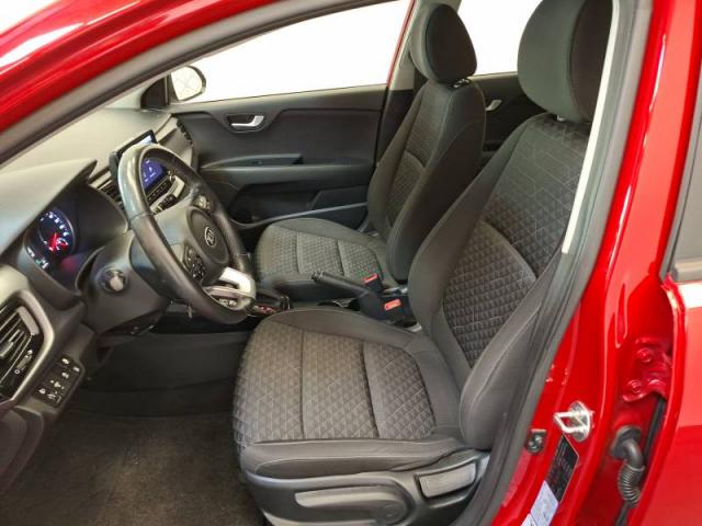 Kia Rio image 6