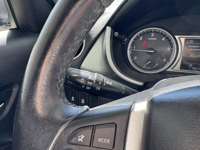 Suzuki Vitara image 6