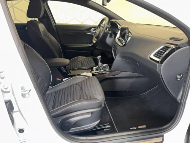 Kia Pro_cee'D image 2
