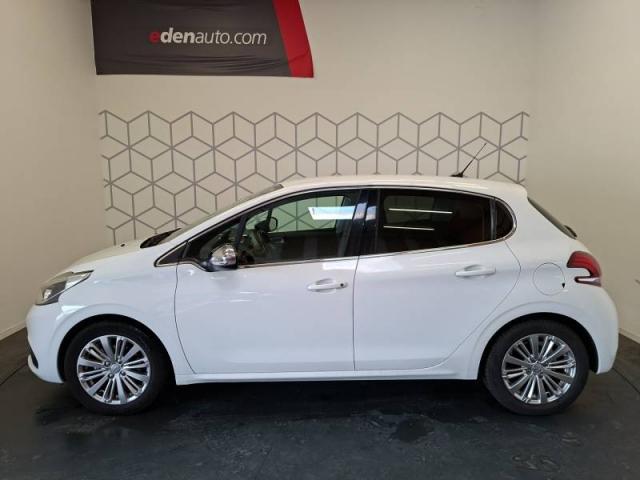 Peugeot 208 image 1