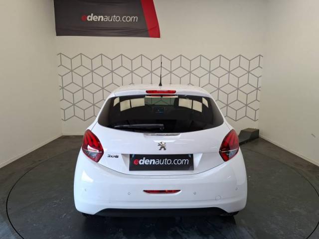 Peugeot 208 image 2