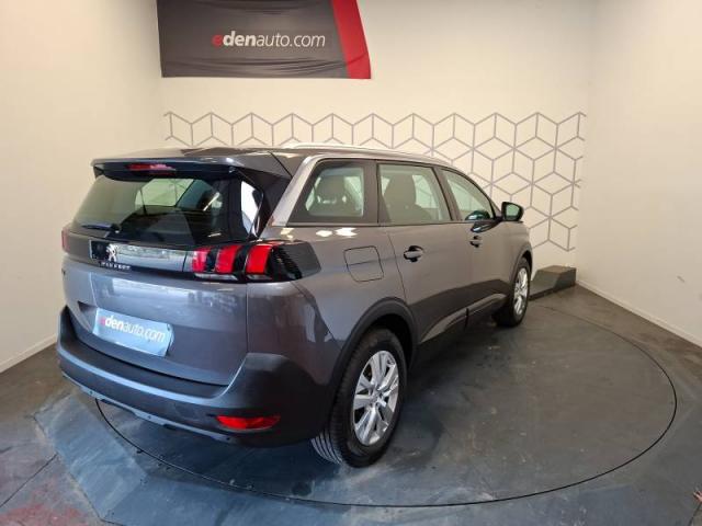 Peugeot 5008 image 1