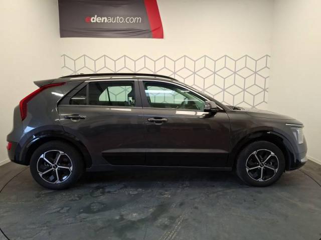 Kia Niro image 9