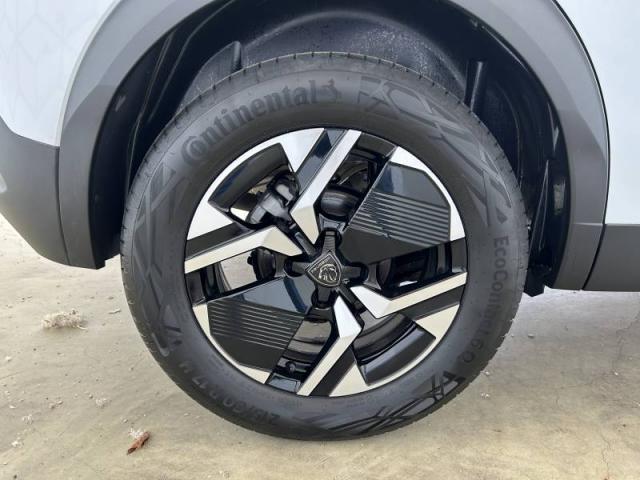 Peugeot 2008 image 1