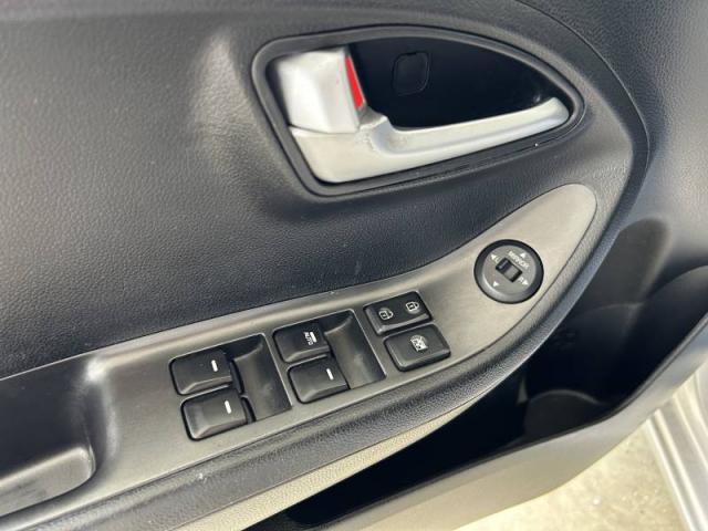 Kia Picanto image 8