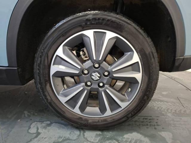 Suzuki Vitara image 9