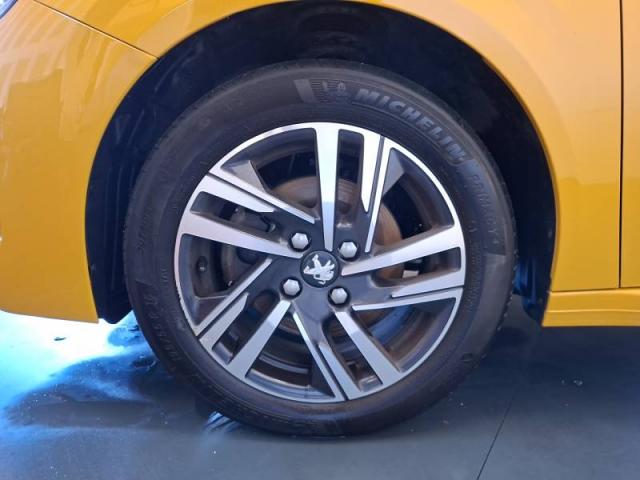 Peugeot 208 image 2