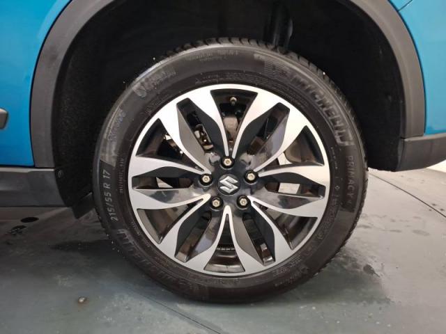 Suzuki Vitara image 5