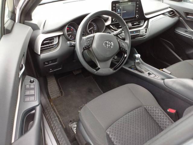 Toyota C-Hr image 2
