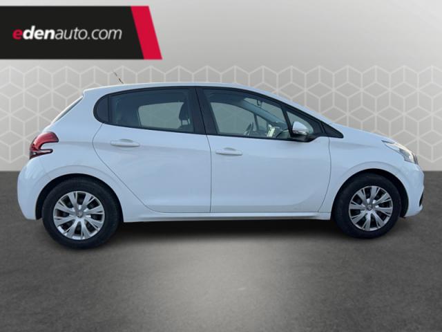Peugeot 208 image 9