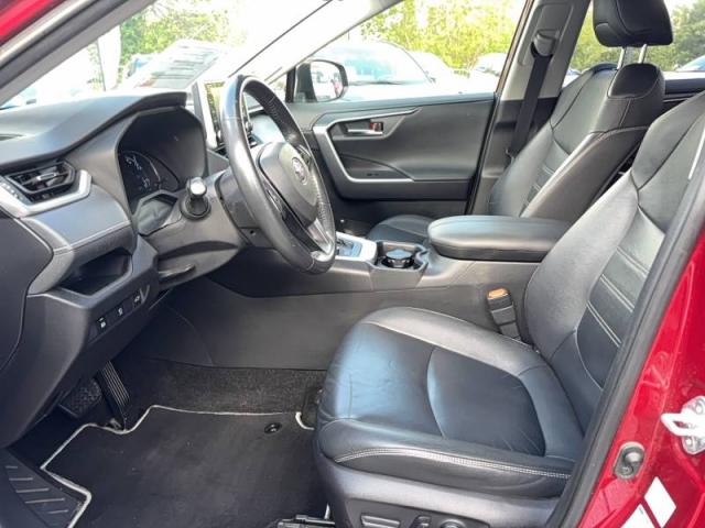 Toyota Rav4 image 8