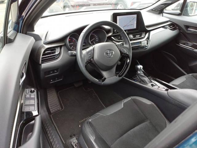 Toyota C-Hr image 2