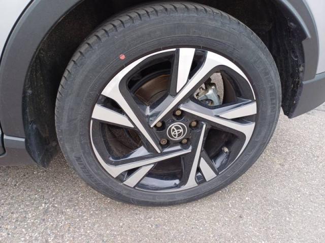 Toyota C-Hr image 6