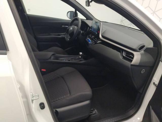 Toyota C-Hr image 4