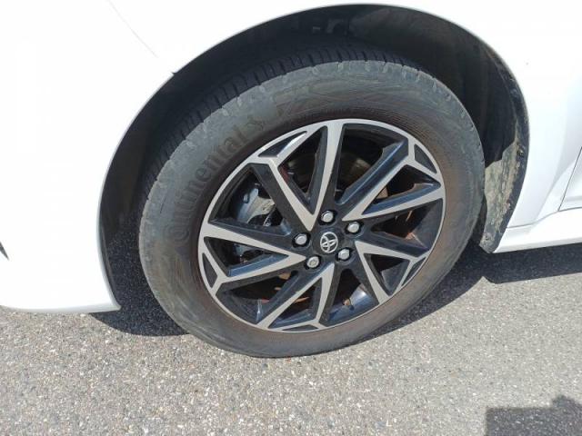 Toyota Yaris image 2