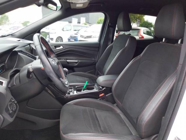 Ford Kuga image 8