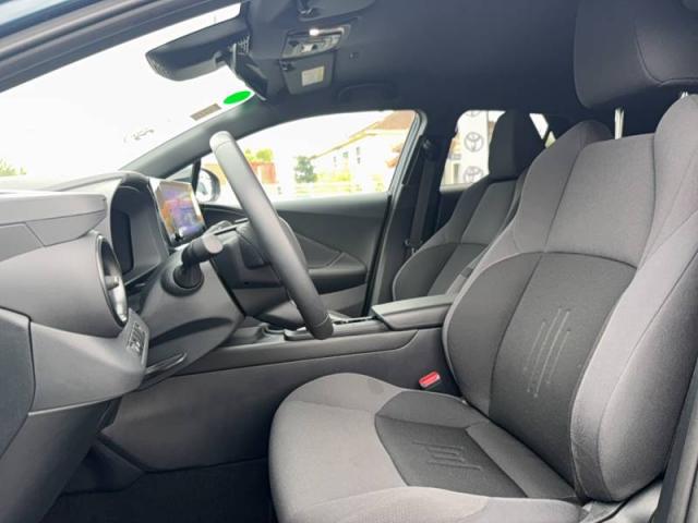 Toyota C-Hr image 5