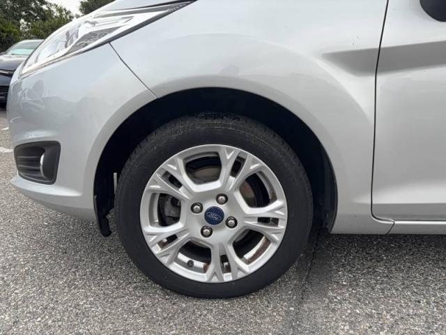 Ford Fiesta image 6