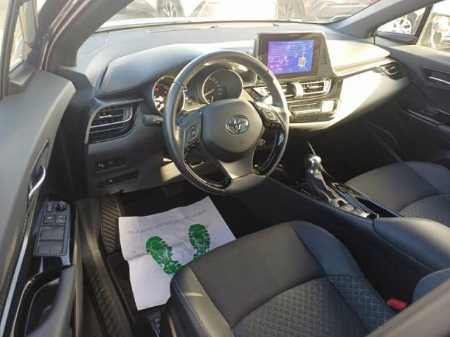 Toyota C-Hr image 9