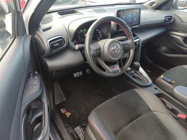 Toyota Yaris image 2