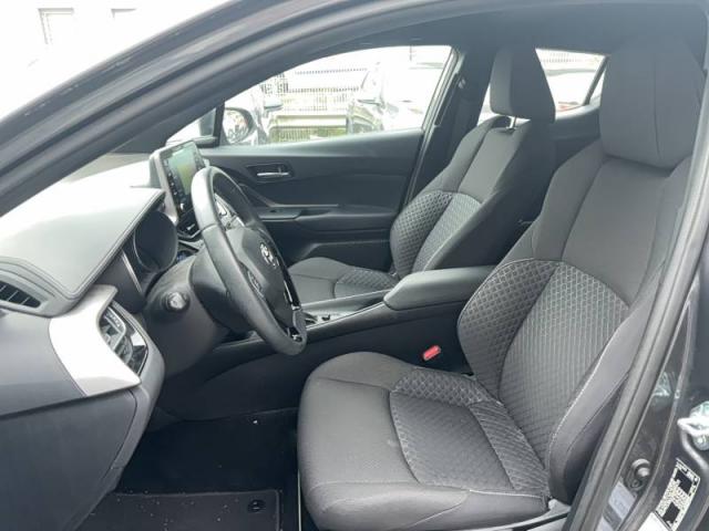 Toyota C-Hr image 7