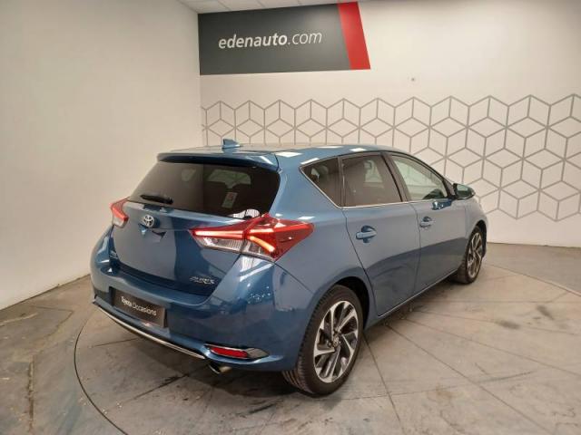 Toyota Auris image 6