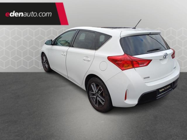 Toyota Auris image 9