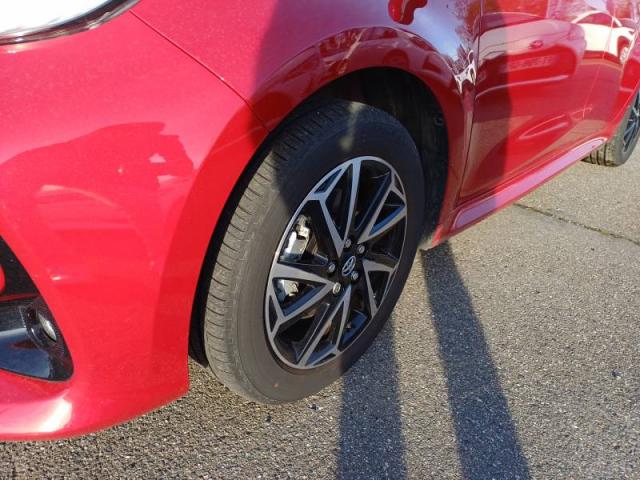 Toyota Yaris image 2