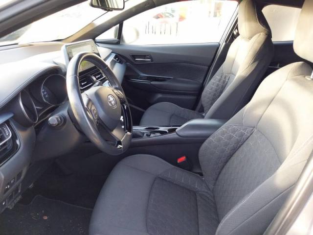 Toyota C-Hr image 2