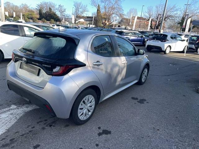 Toyota Yaris image 2