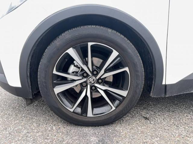 Toyota C-Hr image 6