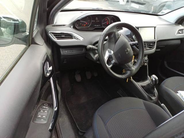 Peugeot 208 image 4
