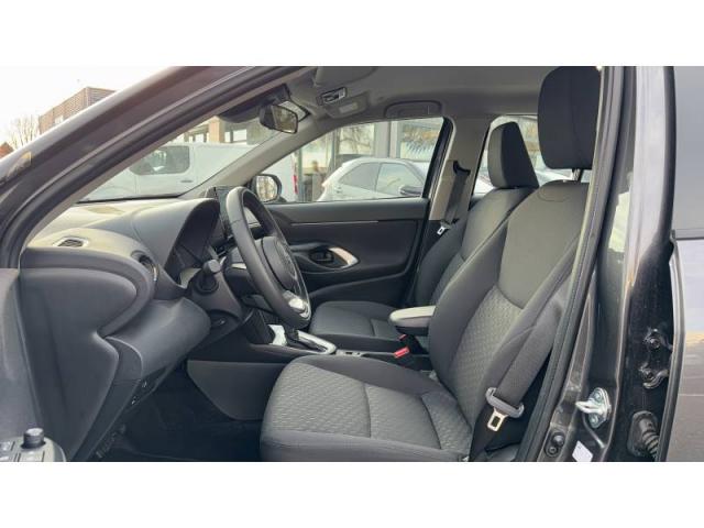 Toyota Yaris image 2