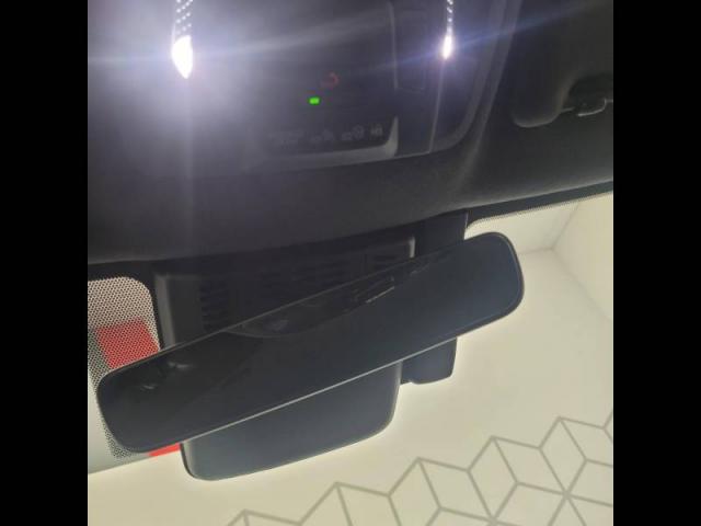 Toyota C-Hr image 6