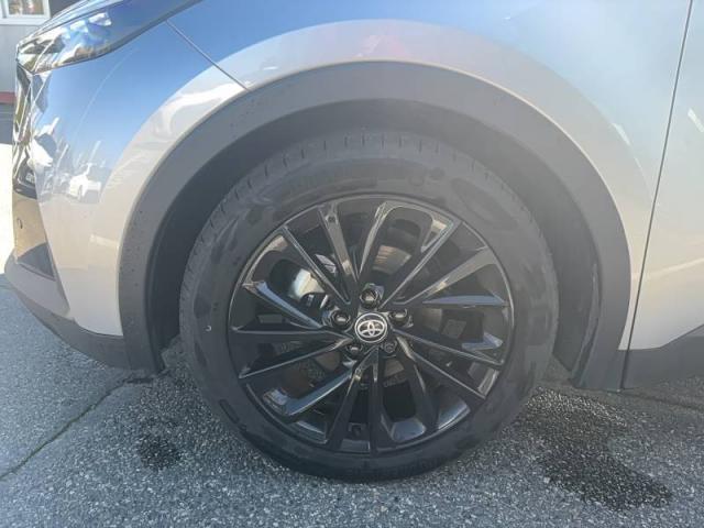 Toyota C-Hr image 2