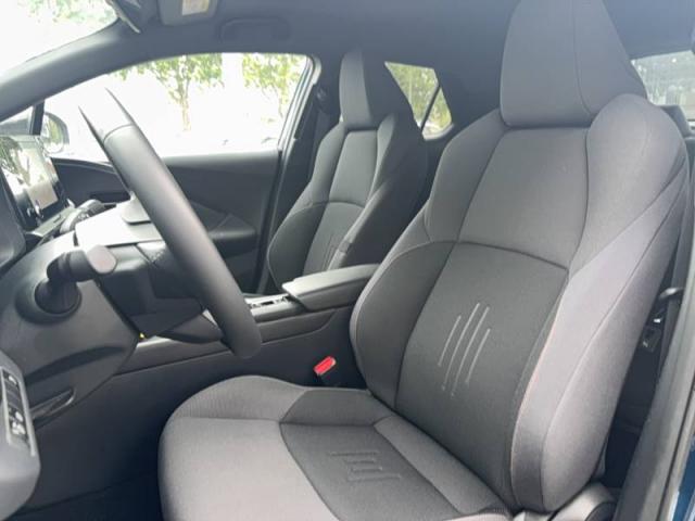 Toyota C-Hr image 9